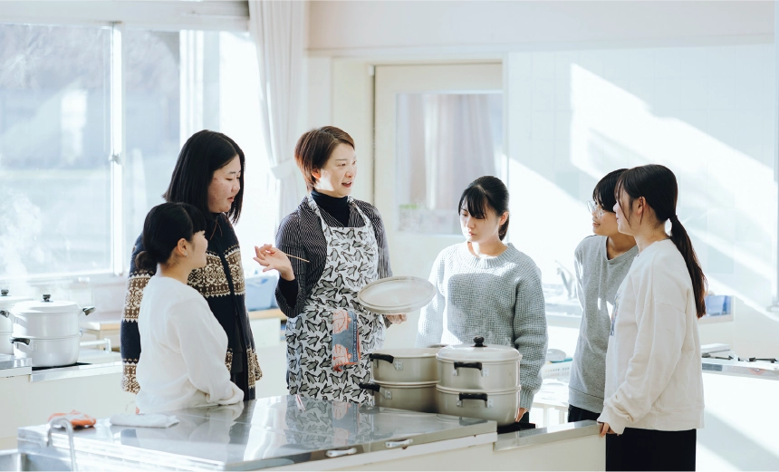 オンラインと対面を組み合わせた効率的で実践的な学習